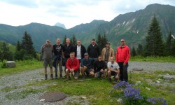 ASV-Ringer vor dem Neuhornbachhaus